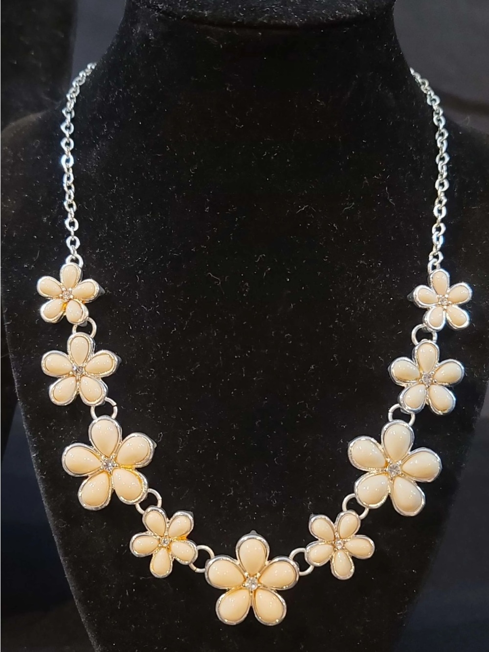 Cream Floral Statement Necklace - Women Jewelry